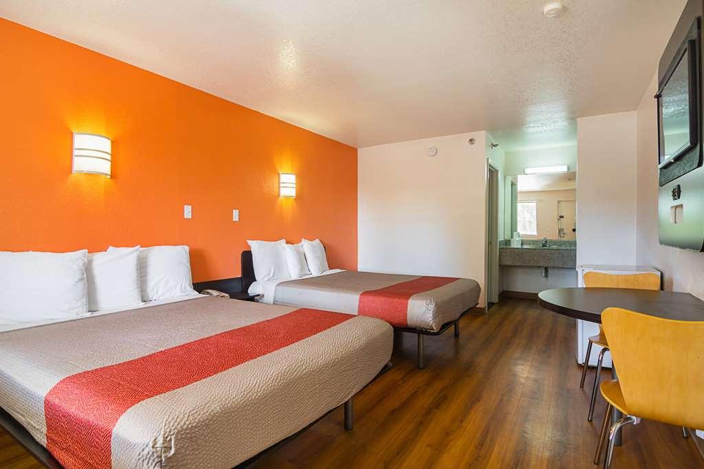 Motel 6 Chandler Prado del Sol Room photo