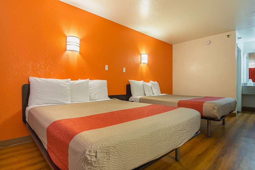 Motel 6 Chandler Prado del Sol Room photo