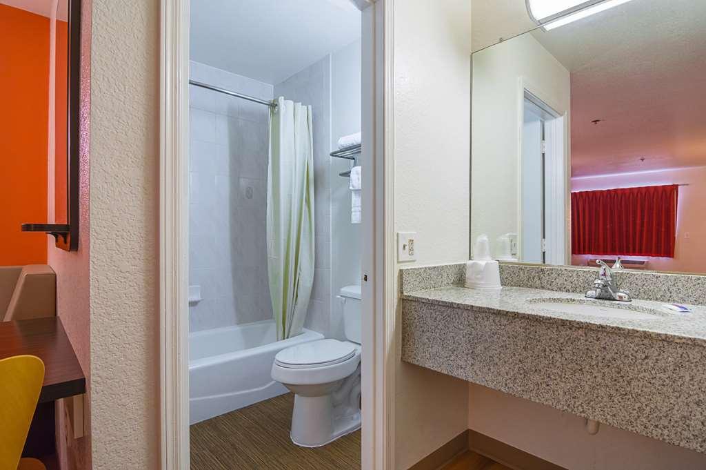 Motel 6 Chandler Prado del Sol Room photo