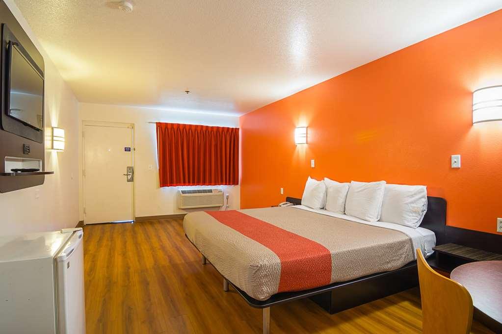 Motel 6 Chandler Prado del Sol Room photo
